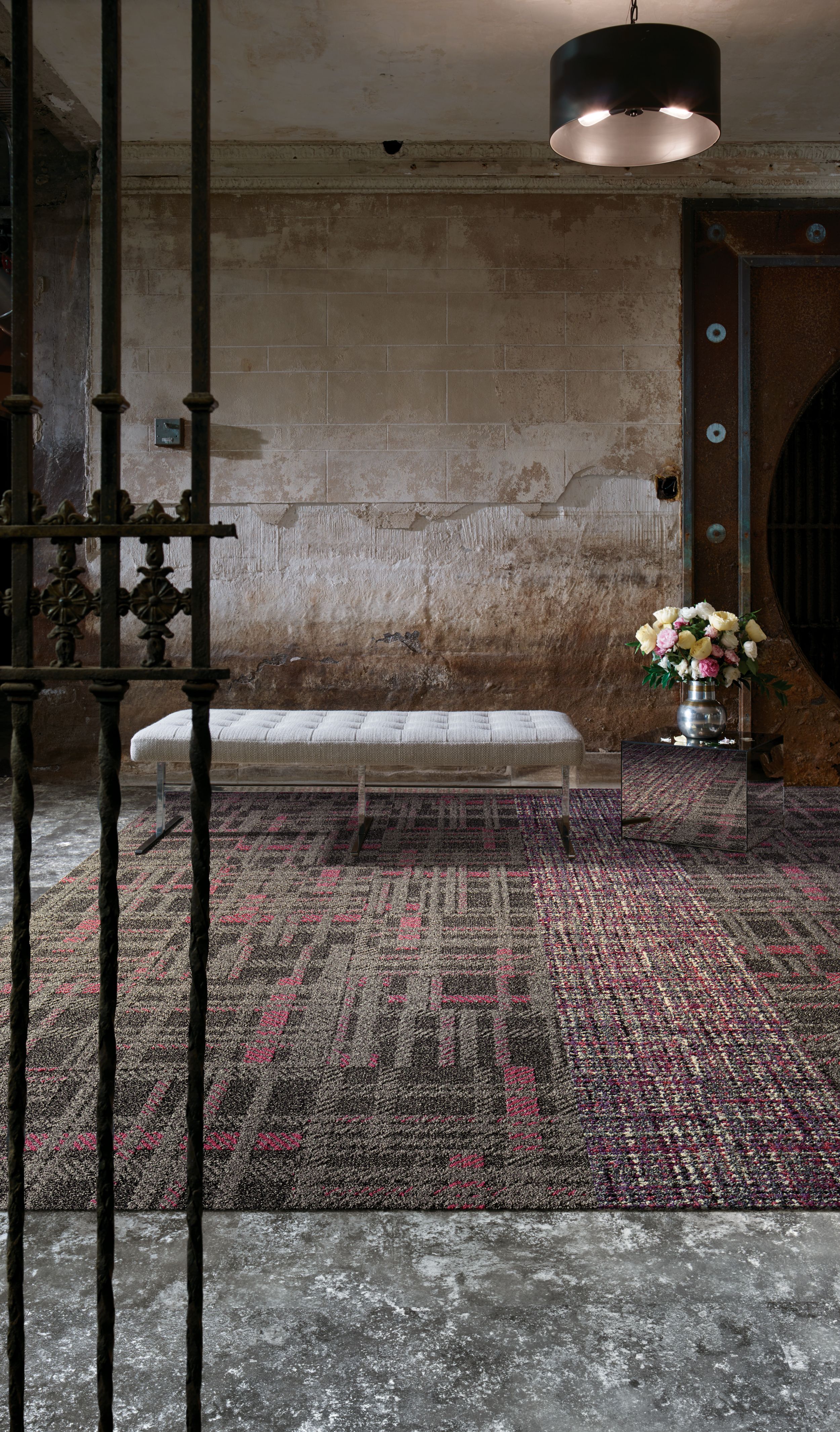 image Interface WW895 and Scottish Sett plank carpet tile in seating area with bench numéro 8